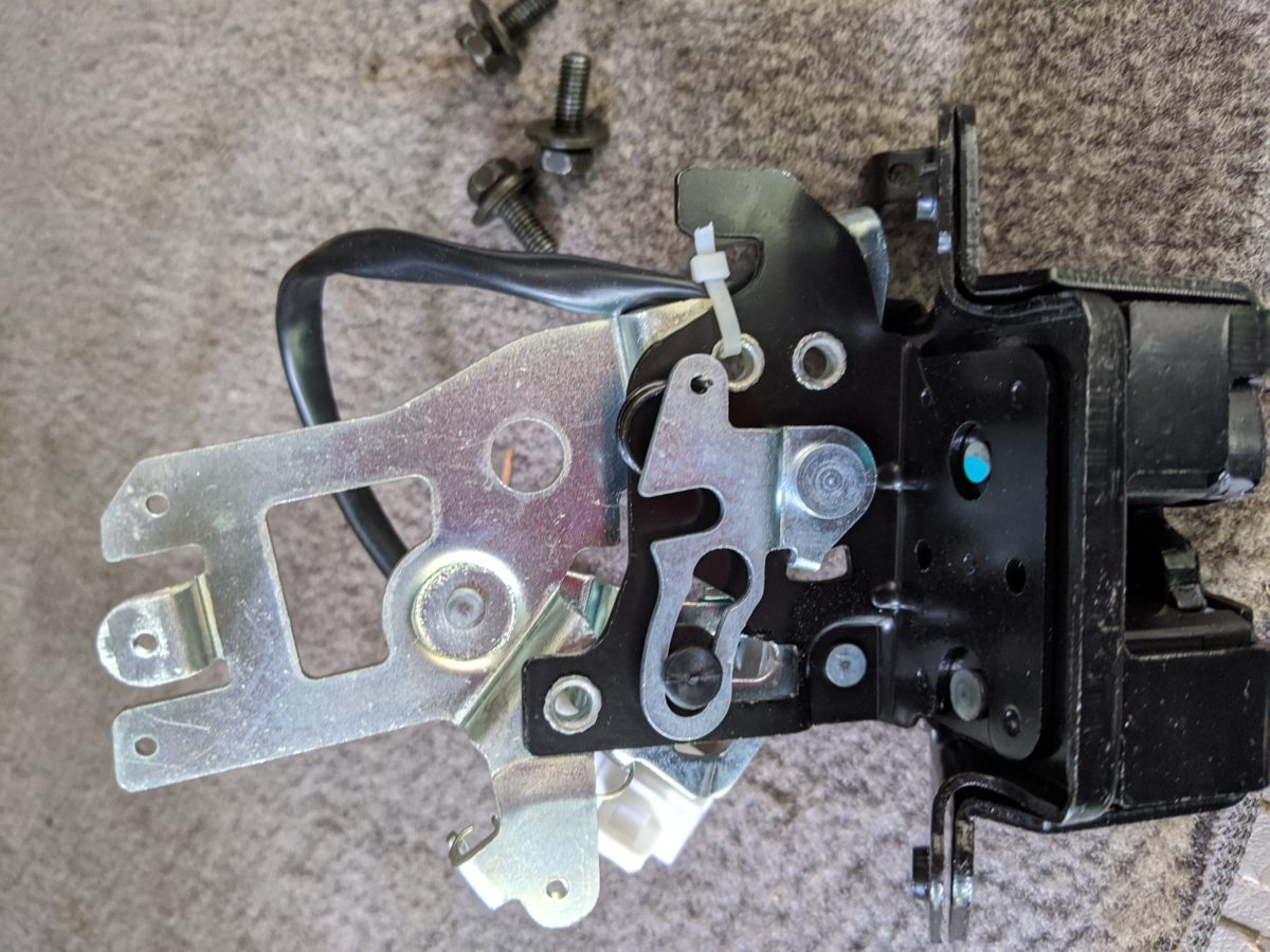 Toyota Sequoia Liftgate Latch And Release Handle — Issues With New ...